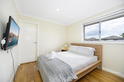 Cozy Studio Steps from Tallawong Metro Station in Schofields
