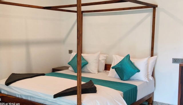 De Orchid Resort
