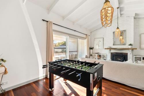 Diamond Head Manor - Pool, Water Views, Central in Budgewoi