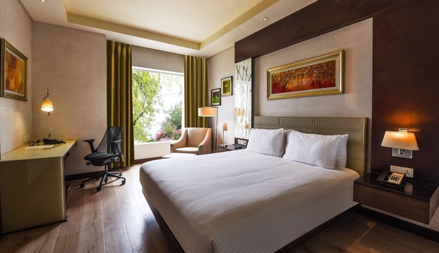 DoubleTree by Hilton Gurugram Baani Square