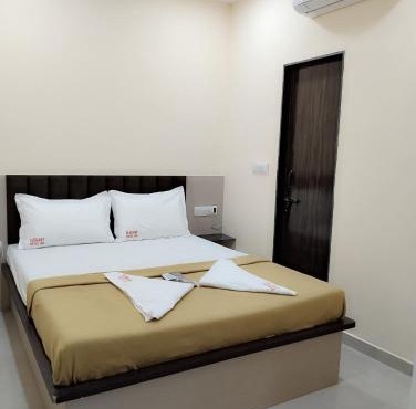 Elegant Inn Hotel