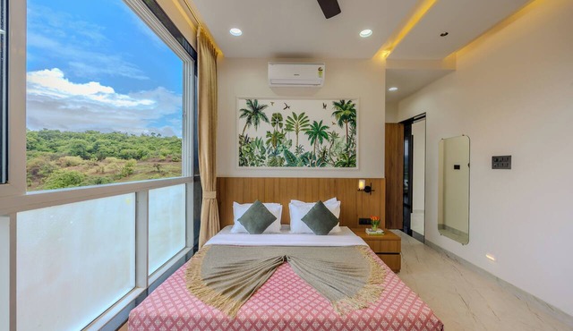 ELIVAAS RK Villa 4BHK Hideaway with Pool