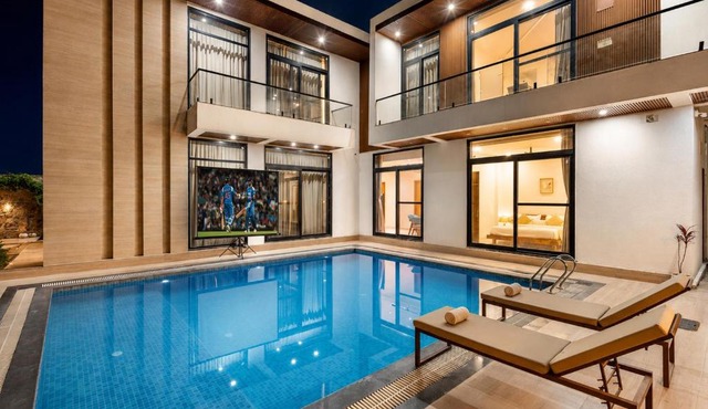ELIVAAS Signature Angelos Farm Pet-Friendly 8-BHK Villa with Private Pool, Garden, Terrace & Hill Views in Dhānd