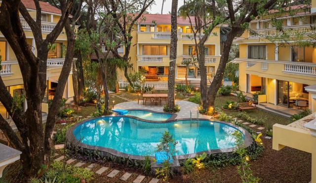 ELIVAAS Signature Kensho Villas Daisy with Private Pool Serene 5-BHK With Shared Pool & Lift, Near Popular Beaches