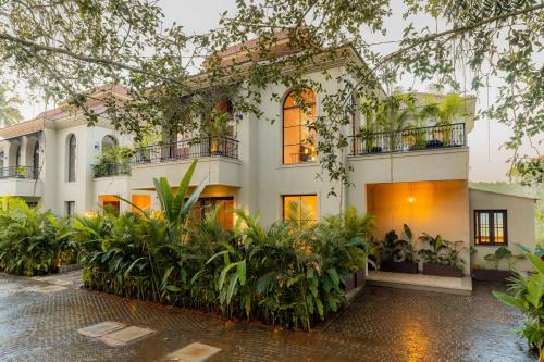 ELIVAAS Villa Verde 4-BHK Luxury Villa with Private Pool The Banyan Bliss