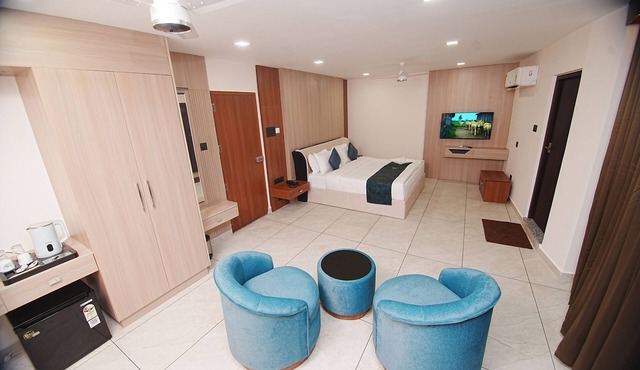 Empire Suites