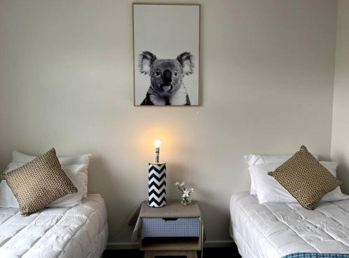 Empty Boat - Spacious 5 Bedroom Entire Modern home in Wallan in Wallan