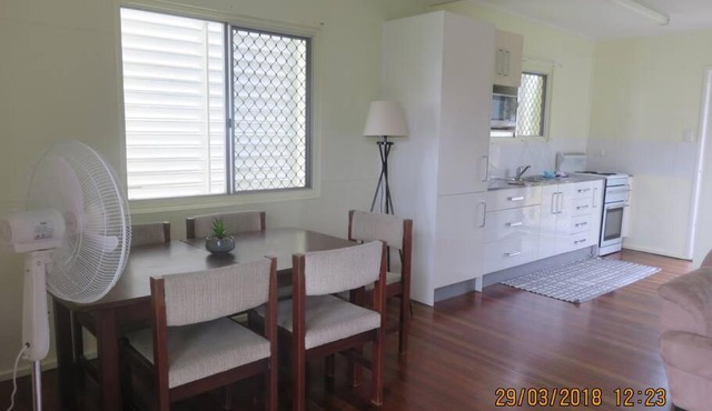 Emu Park Beach Front Apartment in Emu Park