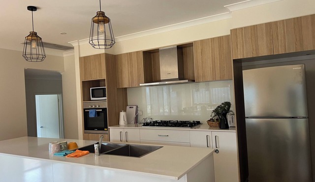 Entire four bedroom house in Moncrieff near play ground in Moncrieff