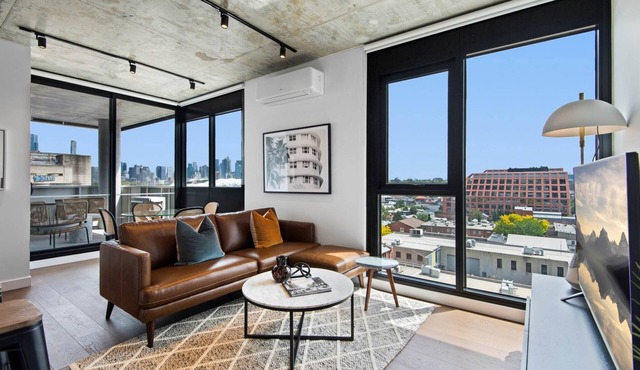 Executive 2-Bed Apartment with Views, Gym and Spa in Cremorne