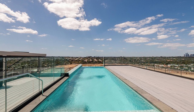 Executive Apartment- Winx Trackside in Moonee Ponds