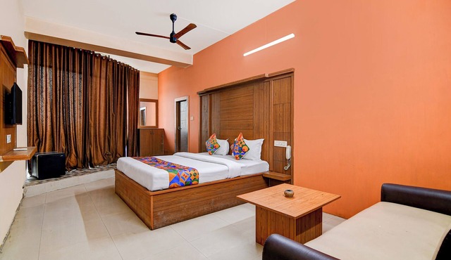 Fabhotel Aqua Villa