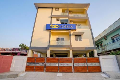 FabHotel Chrompet Stays Inn