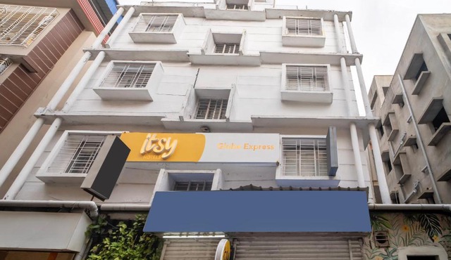 FabHotel Globe Express - Nr Ruby Hospital