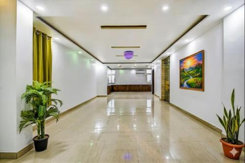 FabHotel Grand Sheela