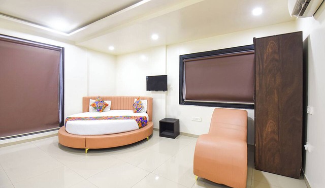 Fabhotel Nirvana in Pune