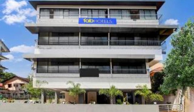 FabHotel Peak Stay