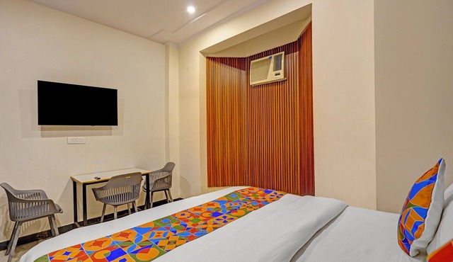 Fabhotel Rn Residency