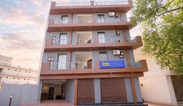 FabHotel Sky Sector 76 in Gurgaon