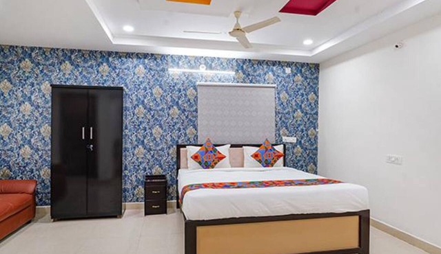 Fabhotel Sri Karthikeya Grand