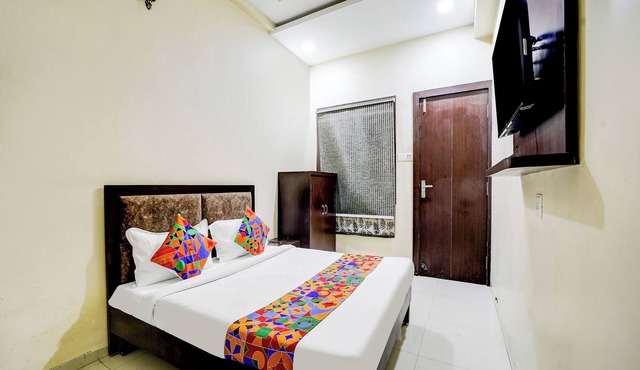 Fabhotel The Shloka