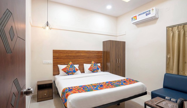 Fabhotel Three Waves