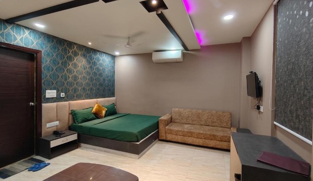 FabHotels Merova
