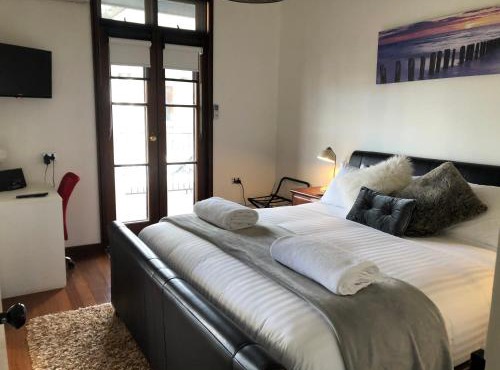 Fairway Manor Accommodation in Northam