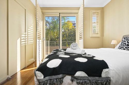 Family 3BR 2-level Home at Central Chatswood