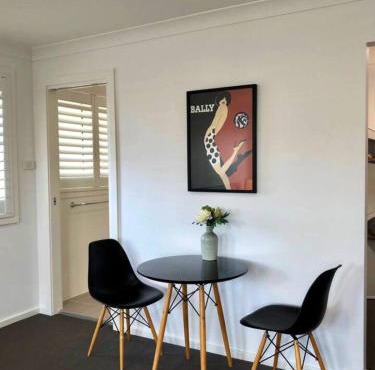 Family Getaway With LARGE Parent Retreat! in Shellharbour