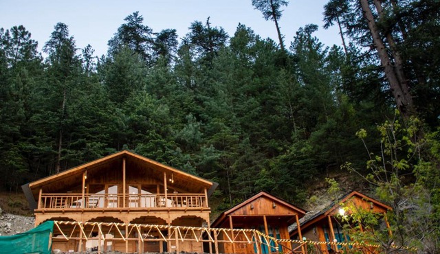 Forest Escape Cottages in Banjār