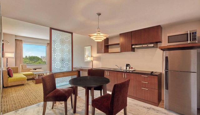 Four Points by Sheraton Hotel & Serviced Apartments, Pune