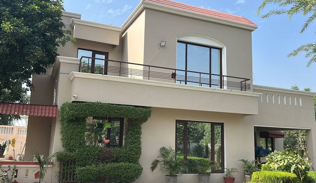 Furnished farmhouse peaceful , full green and ample parking, in Kurali