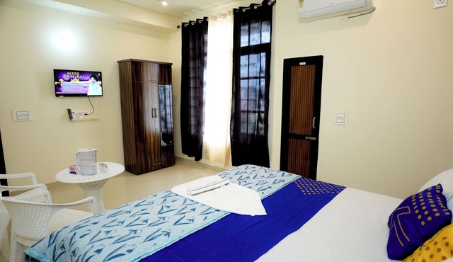 G SQUARE Rooms in Rupnagar