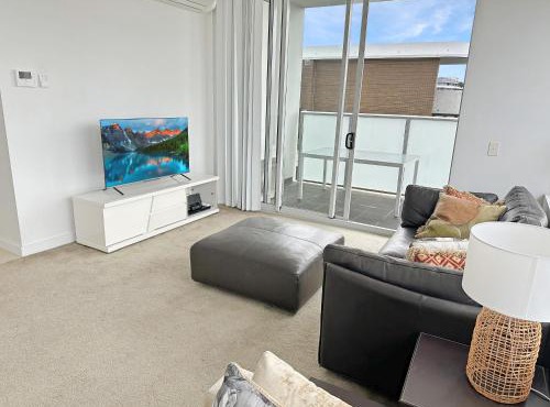G901S - Bright Zetland Escape with City Views