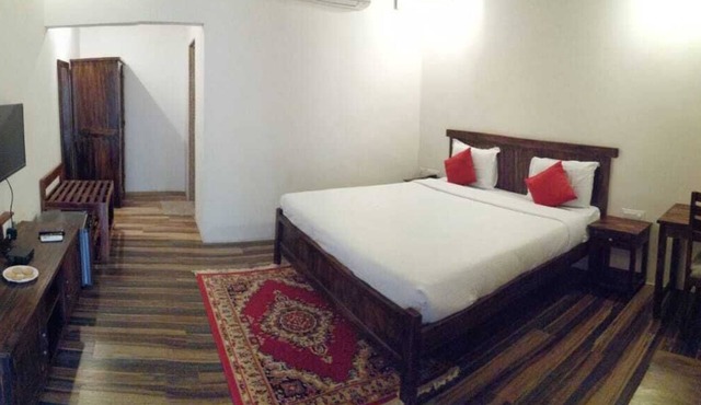 Garh Girvar Resort & Spa