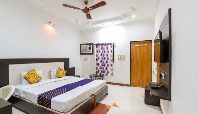 Goroomgo Arsh Plaza Rajula