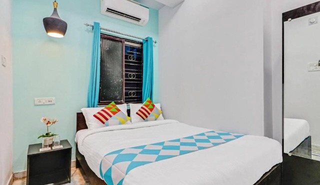 Goroomgo M M Howrah Maidan Home Stay Kolkata