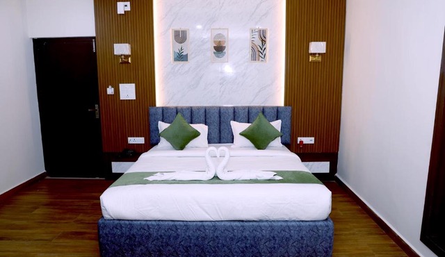 Grand Meridian Hotel & Restaurant