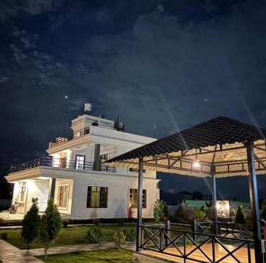 Green Paradise 2BHK Villa with a Pool in Rishīkesh