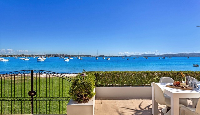 H3 Port Stephens - Absolute Waterfront Luxury in Corlette