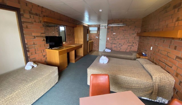 Hawker Hotel Motel in Hawker