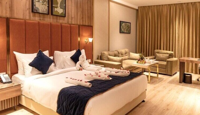 Hiland Hotel
