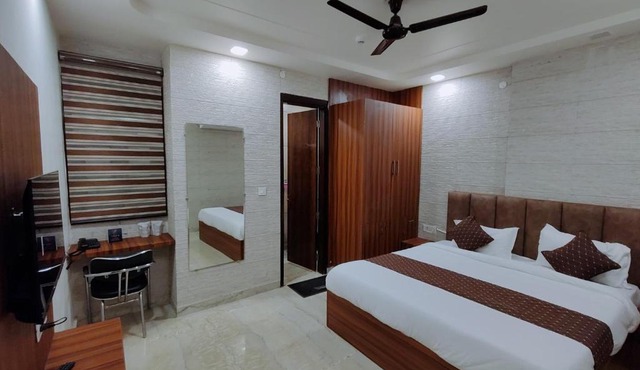 Hotel 24 STAR INN