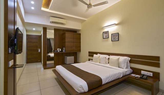 Hotel 3 Leaves Kolhapur in Kolhapur