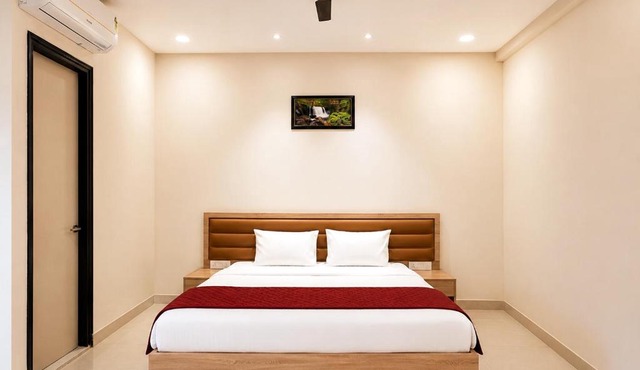 Hotel 33 Inn