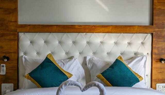Hotel 7 Heaven