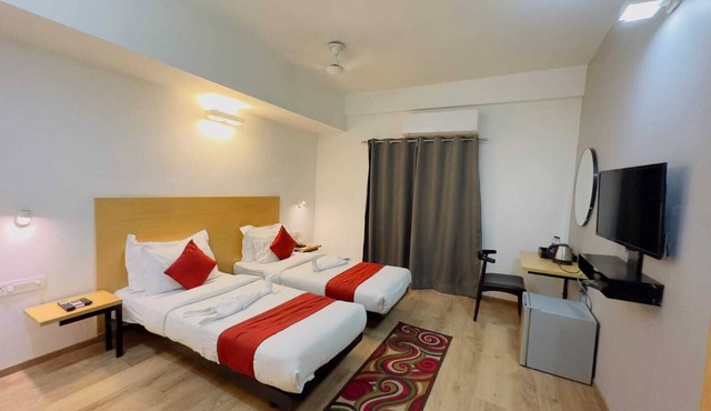Hotel Aarkay Palace