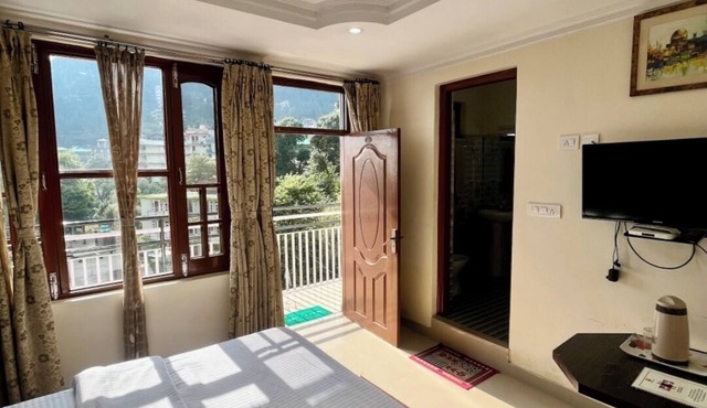 Hotel Anuj Regency