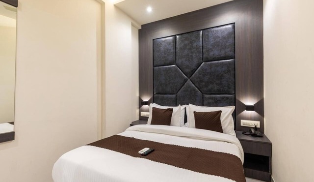 Hotel Artilla Borivali